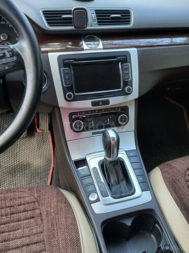 Volkswagen Passat 2011, 283,000 km - 1.8 л - Bakı