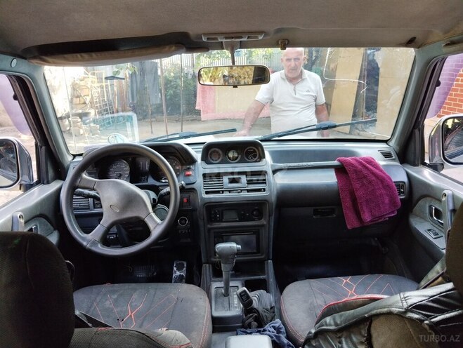 Mitsubishi Pajero 1996, 333,000 km - 2.8 л - Yevlax