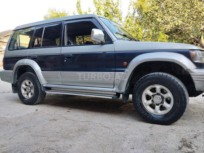 Mitsubishi Pajero 1996, 333,000 km - 2.8 л - Yevlax