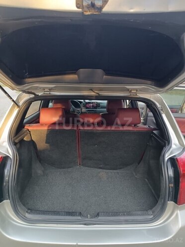 Toyota Corolla 2005, 393,256 km - 1.4 l - Qəbələ