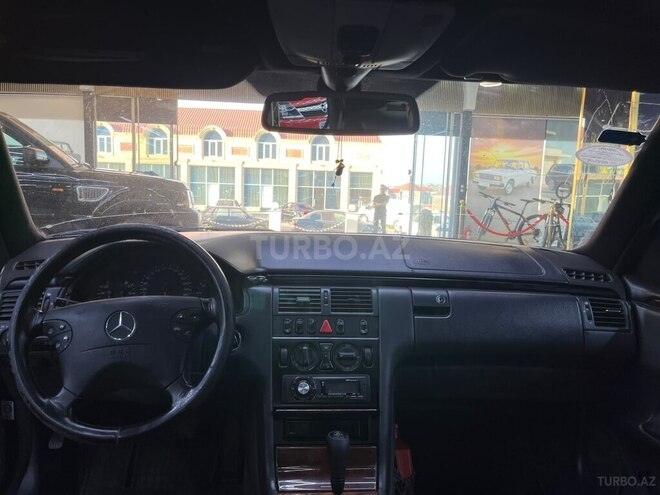 Mercedes E 280 1999, 206,354 km - 2.8 l - Sumqayıt