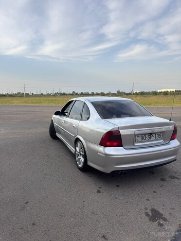 Opel Vectra 1999, 325,000 km - 1.6 л - Qazax