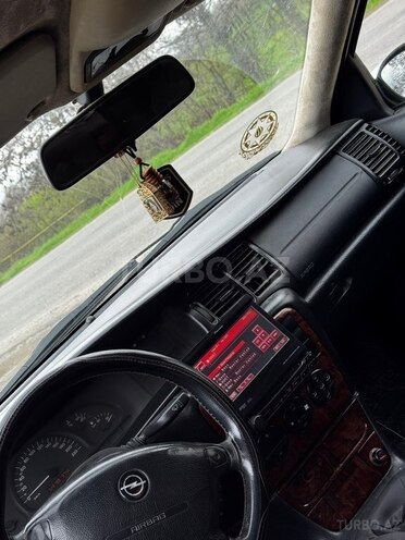 Opel Vectra 1999, 325,000 km - 1.6 л - Qazax