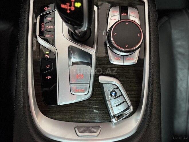 BMW 740 2018, 179,000 km - 3.0 l - Bakı