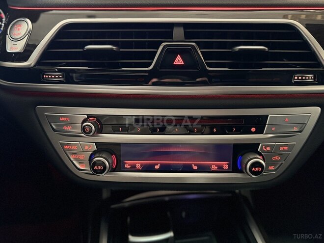 BMW 740 2018, 179,000 km - 3.0 l - Bakı
