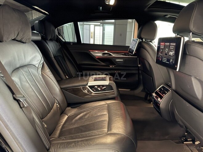 BMW 740 2018, 179,000 km - 3.0 l - Bakı