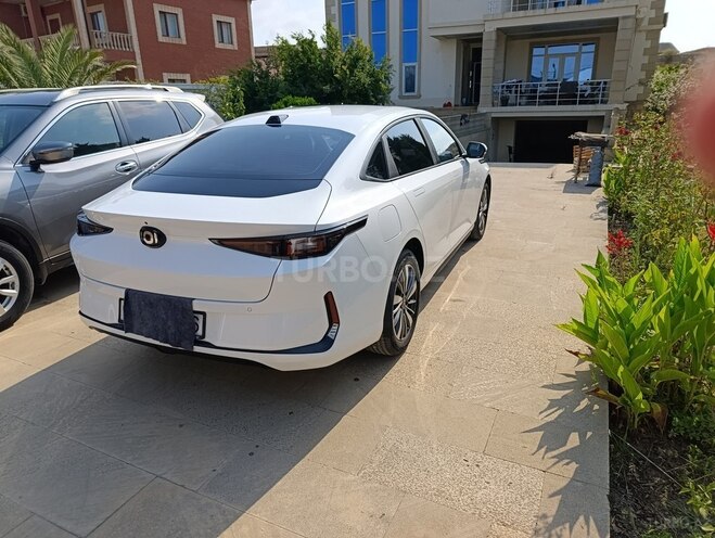 Changan Qiyuan A05 2024, 63,000 km - 1.5 л - Bakı