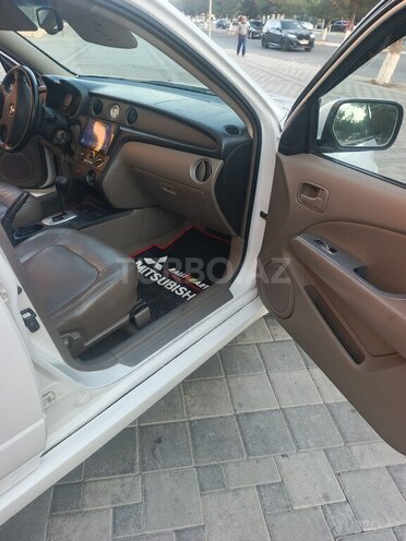 Mitsubishi Outlander 2003, 311,085 km - 2.4 l - Sumqayıt