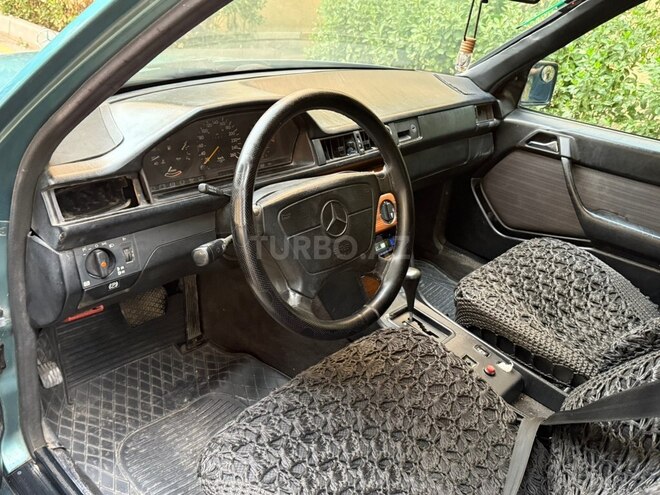 Mercedes  1990, 415,054 km - 2.0 l - Bakı