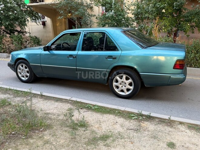 Mercedes  1990, 415,054 km - 2.0 l - Bakı