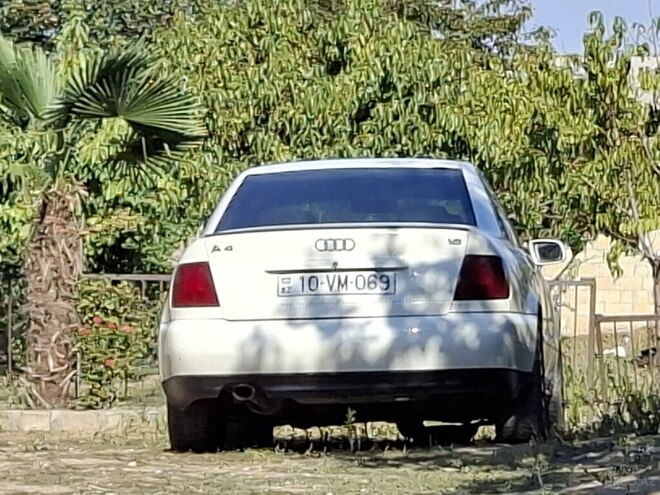 Audi A4 1998, 275,000 km - 1.8 l - Tovuz