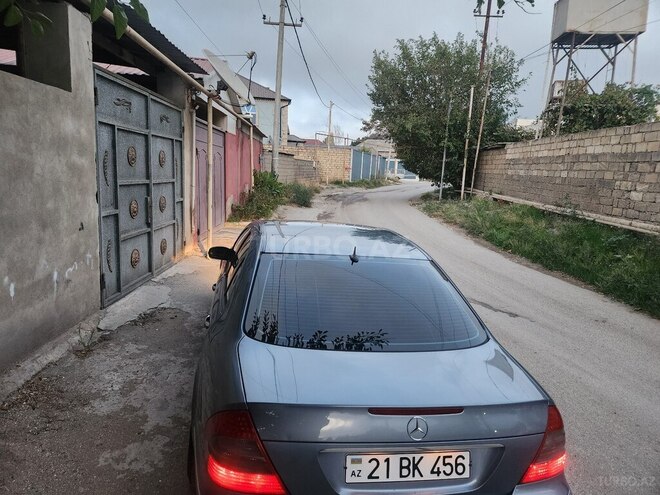 Mercedes E 320 2002, 293,600 km - 3.2 l - Bakı