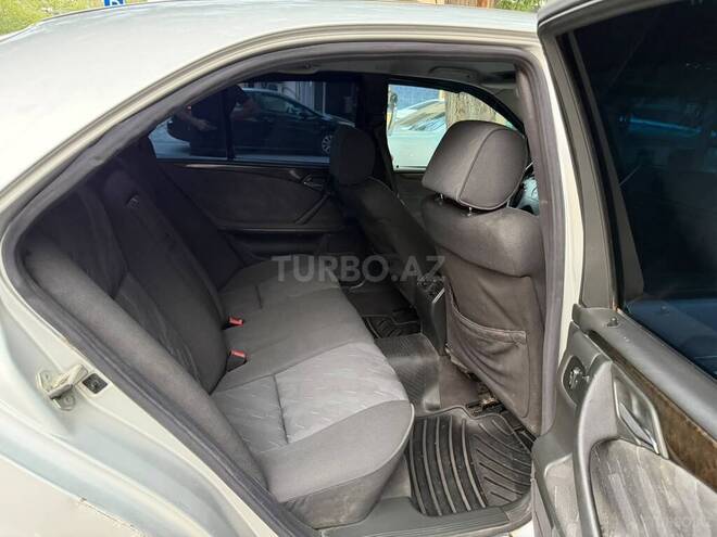 Mercedes E 270 2000, 570,000 km - 2.7 l - Bakı