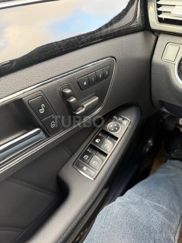 Mercedes E 350 4MATIC 2010, 8,199 km - 3.5 l - Bakı
