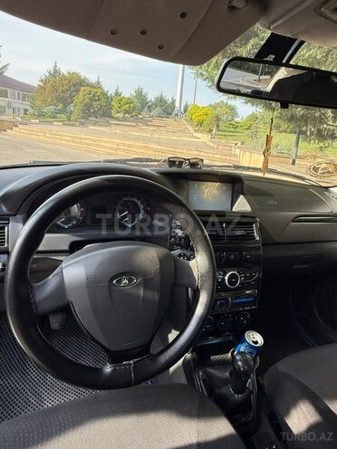 LADA (VAZ) Priora 2015, 295,000 km - 1.6 l - Qusar
