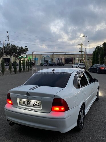 Opel Vectra 1999, 300,000 km - 1.8 l - Bakı