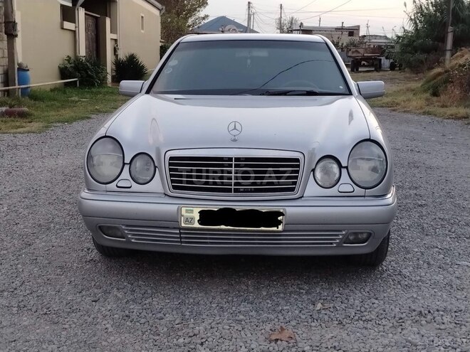 Mercedes E 200 1998, 250,000 km - 2.0 l - Bərdə
