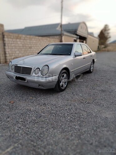 Mercedes E 200 1998, 250,000 km - 2.0 l - Bərdə