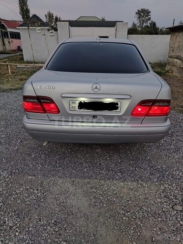 Mercedes E 200 1998, 250,000 km - 2.0 l - Bərdə