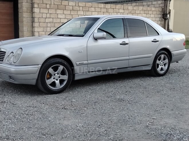 Mercedes E 200 1998, 250,000 km - 2.0 l - Bərdə