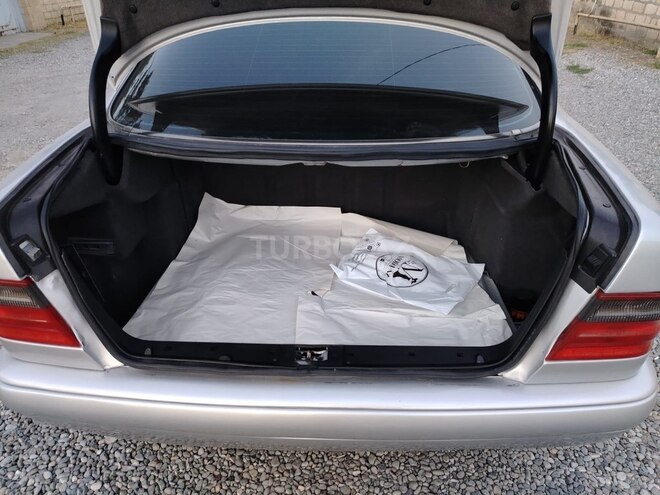 Mercedes E 200 1998, 250,000 km - 2.0 l - Bərdə
