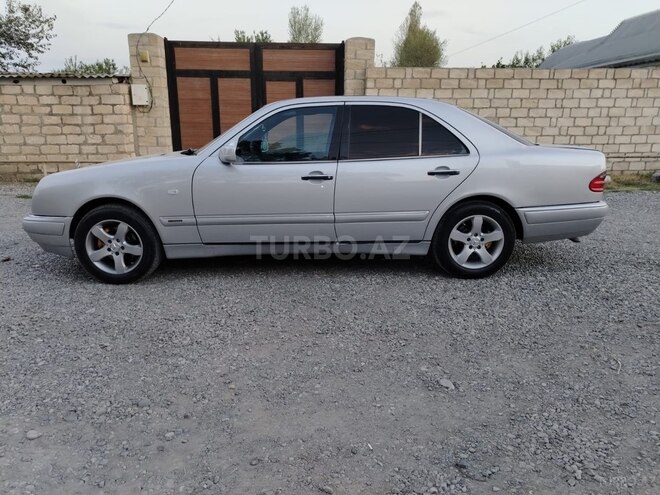 Mercedes E 200 1998, 250,000 km - 2.0 l - Bərdə