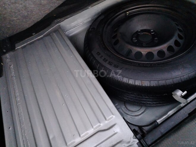 Mercedes E 200 1998, 250,000 km - 2.0 l - Bərdə