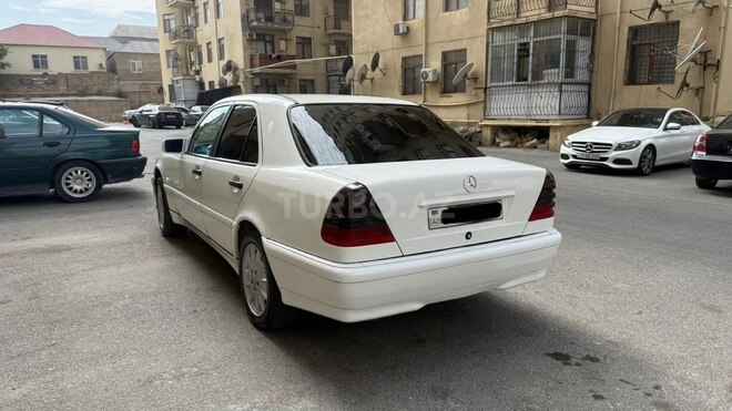 Mercedes C 220 1998, 813,480 km - 2.2 l - Bakı