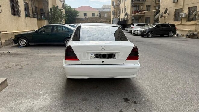 Mercedes C 220 1998, 813,480 km - 2.2 l - Bakı