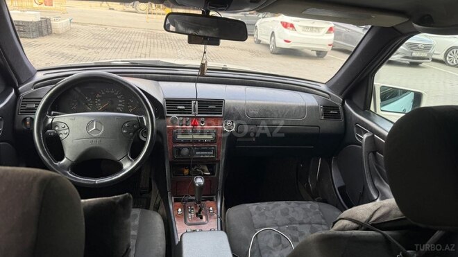 Mercedes C 220 1998, 813,480 km - 2.2 l - Bakı