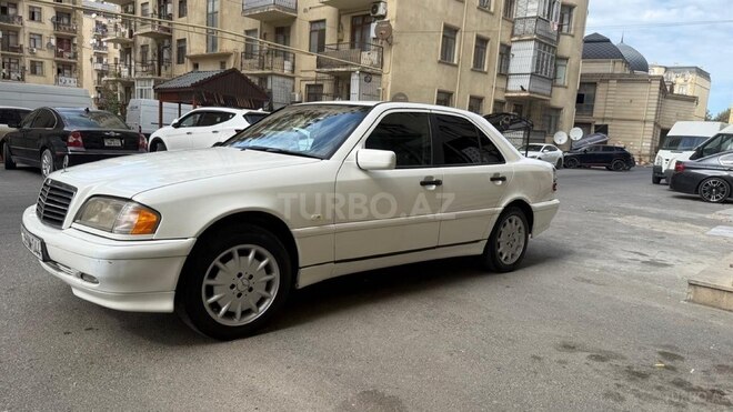 Mercedes C 220 1998, 813,480 km - 2.2 l - Bakı