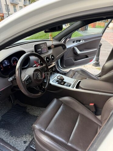 Kia Stinger 2019, 131,500 km - 2.2 л - Bakı