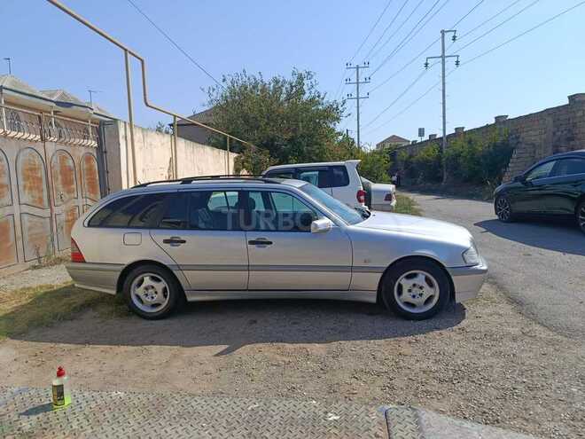 Mercedes C 220 2000, 251,000 km - 2.2 l - Bakı