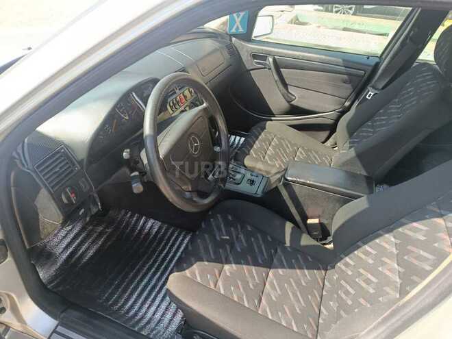 Mercedes C 220 2000, 251,000 km - 2.2 l - Bakı