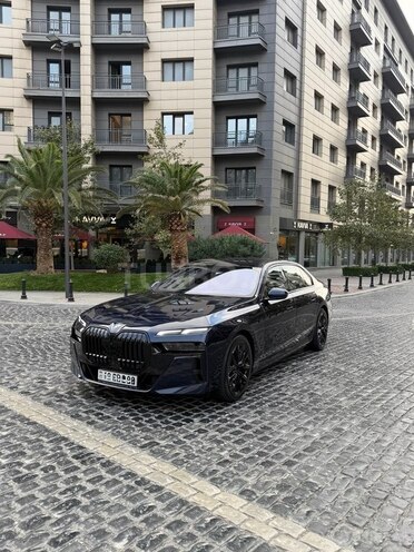 BMW i7 2023, 30,000 km - 0.0 l - Bakı
