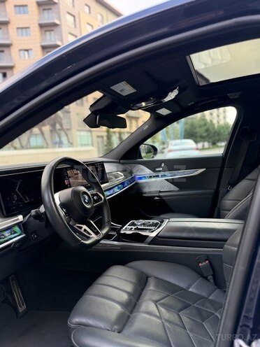 BMW i7 2023, 30,000 km - 0.0 l - Bakı