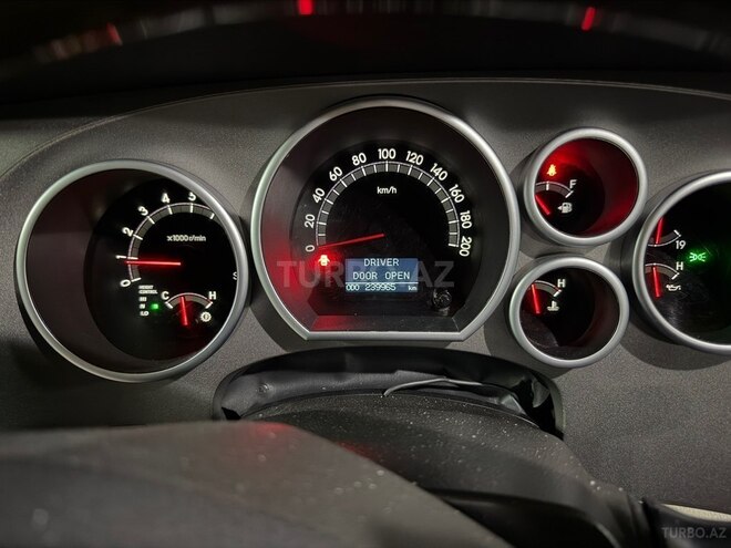 Toyota Sequoia 2010, 236,000 km - 5.7 l - Bakı