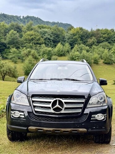 Mercedes GL 500 4MATIC 2009, 290,000 km - 5.5 л - Quba