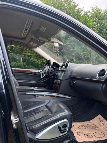Mercedes GL 500 4MATIC 2009, 290,000 km - 5.5 л - Quba