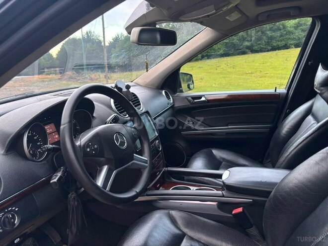 Mercedes GL 500 4MATIC 2009, 290,000 km - 5.5 л - Quba