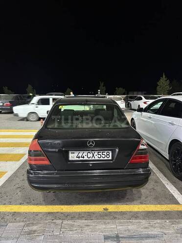 Mercedes C 220 1995, 319,218 km - 2.2 l - Şamaxı