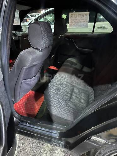 Mercedes C 220 1995, 319,218 km - 2.2 l - Şamaxı