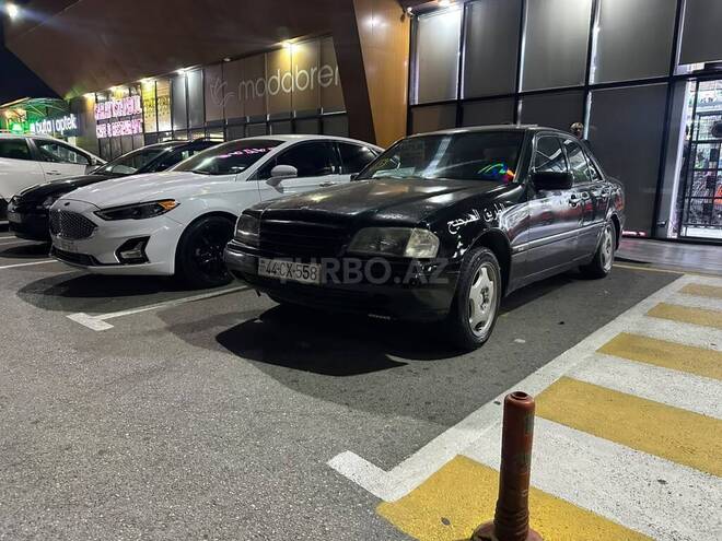 Mercedes C 220 1995, 319,218 km - 2.2 l - Şamaxı