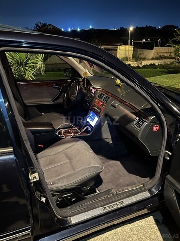 Mercedes E 220 2001, 367,000 km - 2.2 l - Bakı