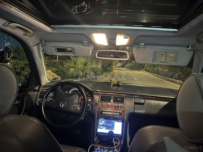 Mercedes E 220 2001, 367,000 km - 2.2 l - Bakı