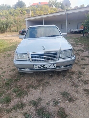 Mercedes C 200 2000, 200,110 km - 2.0 л - Qazax