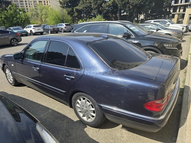 Mercedes E 200 1998, 466,600 km - 2.0 l - Bakı