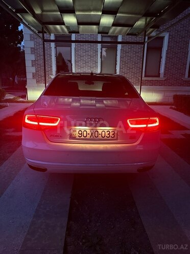 Audi A8 2011, 267,000 km - 4.0 l - Bakı