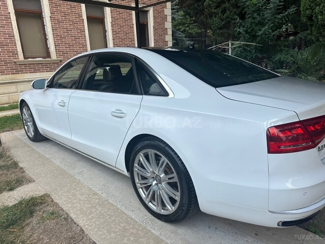 Audi A8 2011, 267,000 km - 4.0 l - Bakı