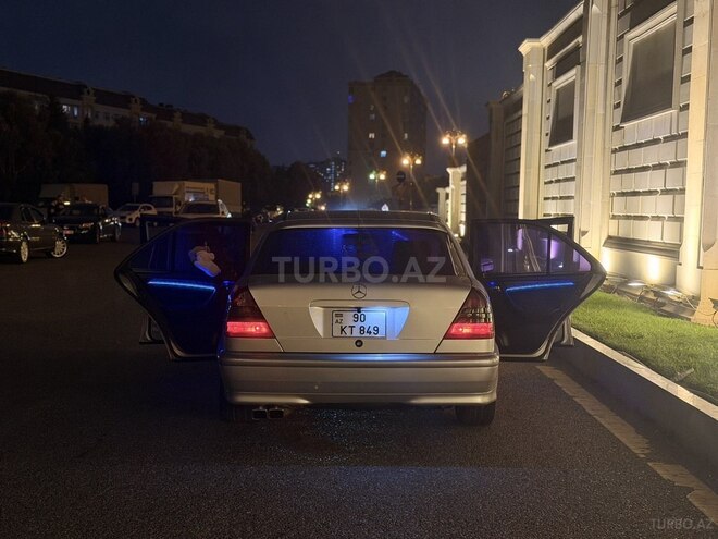 Mercedes C 200 1998, 254,000 km - 2.0 l - Bakı